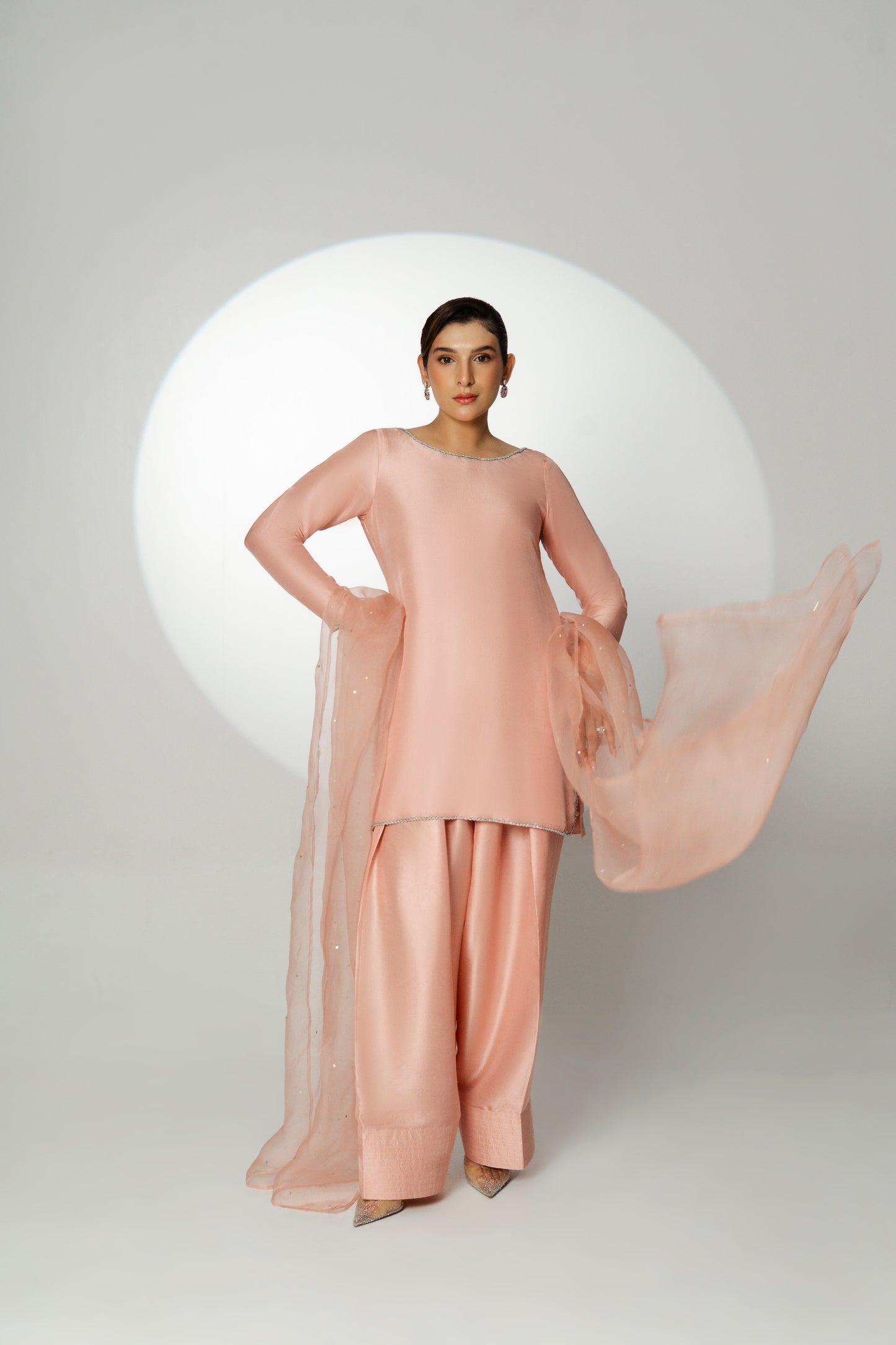 Marea elegant luxury womenswear inspired by Pakistani fashion